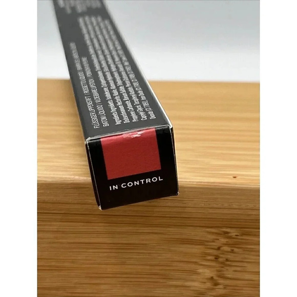 Jaclyn Cosmetics Poutspoken Liquid Lipstick-**In Control**. OPEN BOX- Not Used - Picture 3 of 6